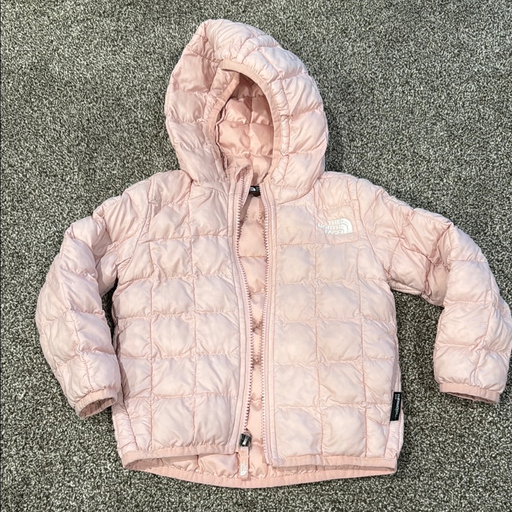 The North Face Toddler Thermoball Pink Hooded Puffer Jacket Size 2T